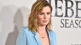 Ireland Baldwin habla de su embarazo sin tapujos ni tabúes