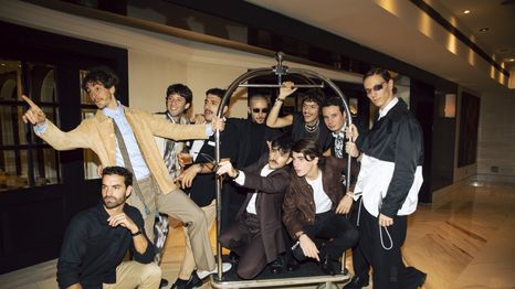 Los actores que no viajaron a Los Ángeles se reunieron en uno de los salones del hotel Four Seasons para vivir la gala en vivo