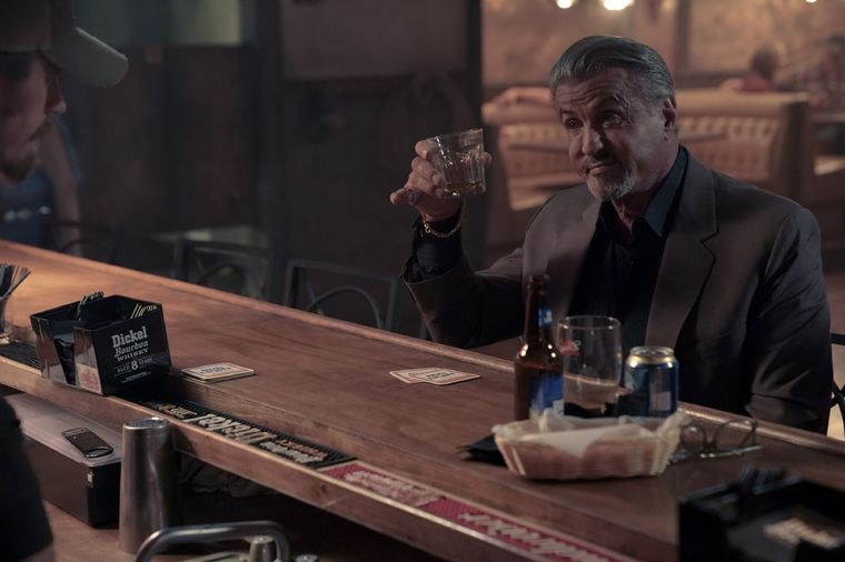 Sly se convierte en capo de la mafia