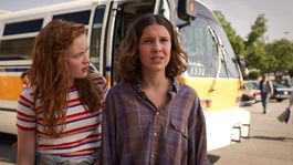 Max (Sadie Sink) y Eleven (Millie Bobby Brown) en la cuarta temporada de Stranger Things.