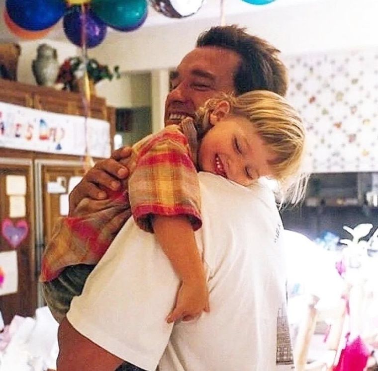 El hijo mayor de Arnold Schwarzenegger nació en 1993.