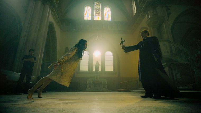 Este documental mexicano retrata tres historias escalofriantes en primera persona. Este documental mexicano retrata tres historias escalofriantes en primera persona.