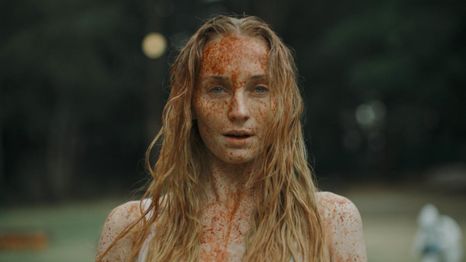 Sophie Turner es la protagonista de Cuestión de confianza