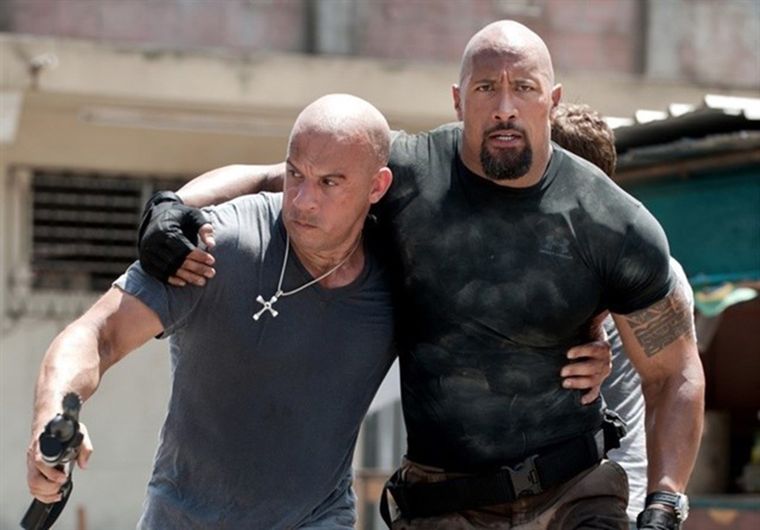 Vin Diesel y Dwayne La Roca Johnson son dos de las grandes estrellas de Rápidos y Furiosos.
