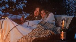 Katherine Heigl y Sarah Chalke protagonizan El baile de las luciérnagas