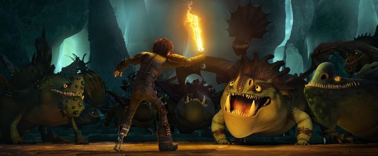 Hipo llamando la atención de los dragones con su espada Inferno. Hipo llamando la atención de los dragones con su espada Inferno.