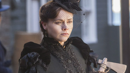 Christina Ricci como Lizzie Borden Christina Ricci como Lizzie Borden