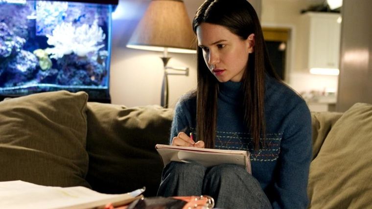 Katherine Waterston es la protagonista de esta historia