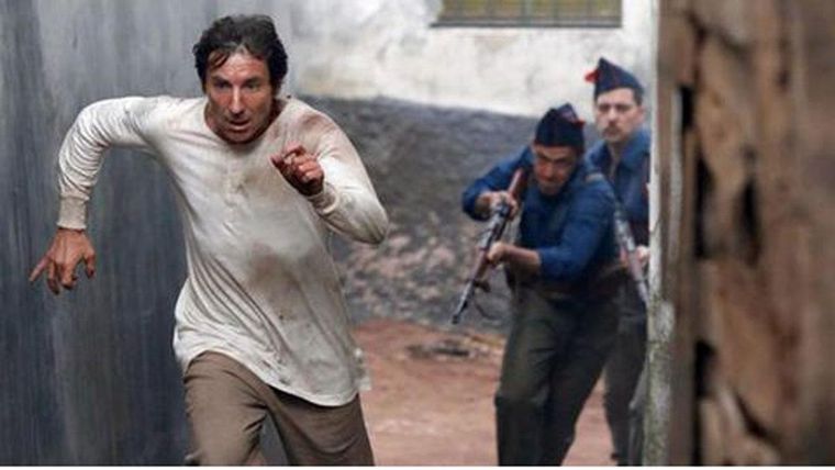 Tensión y acción de alto vuelo en La Trinchera Infinita, disponible en Netflix