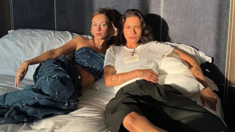 Ester Expósito junto a Nini Vélez