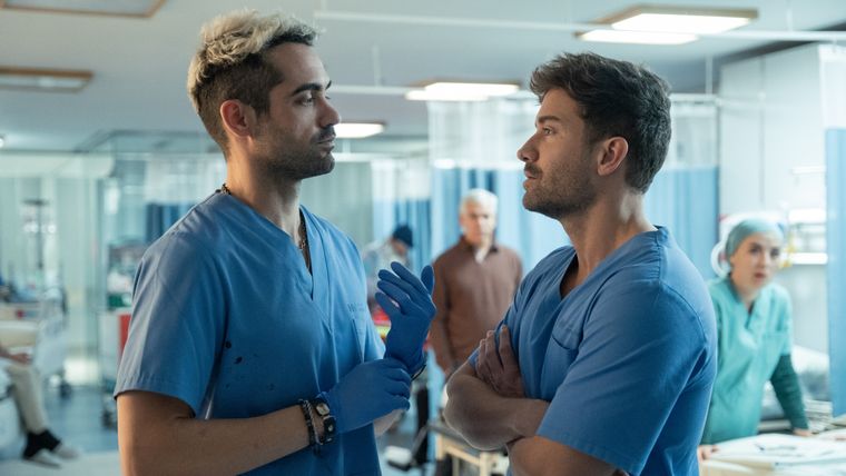 Llegan nuevos episodios del drama médico español.  Llegan nuevos episodios del drama médico español.
