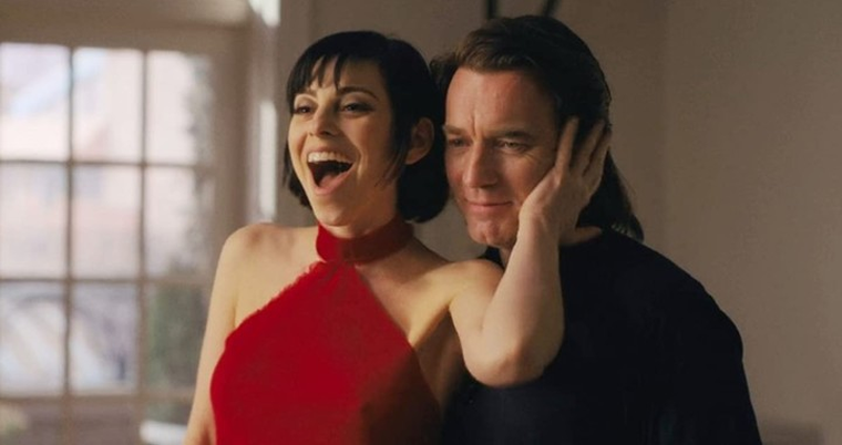 La serie está protagonizada por Ewan McGregor, Bill Pullman, Rebecca Davan, David Pittu y Krysta Rodriguez, y fue producida por Ryan Murphy. La serie está protagonizada por Ewan McGregor, Bill Pullman, Rebecca Davan, David Pittu y Krysta Rodriguez, y fue producida por Ryan Murphy.
