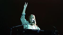 sam mendes encontro estrella para que interprete a linda mccartney en la biopic de the beatles