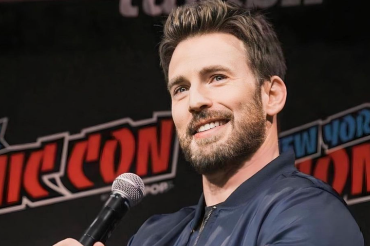 Chris Evans confesó que se casó.