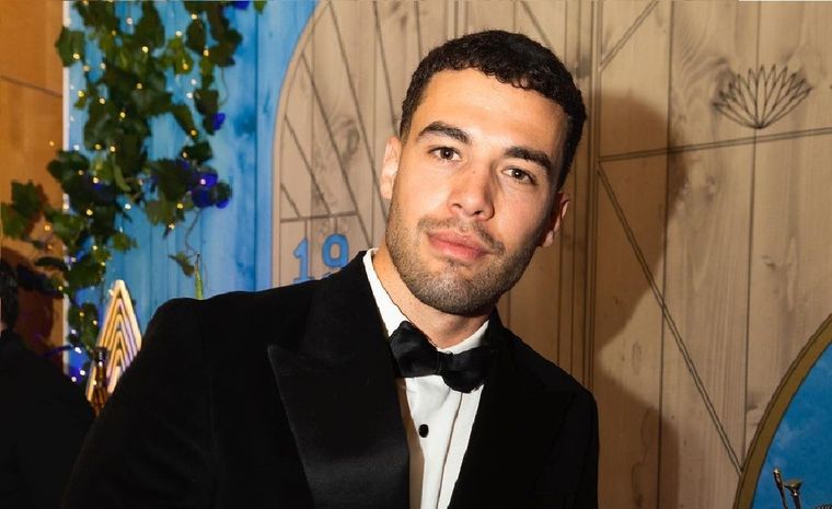 Jesús Mosquera se destaca como la estrella del éxito de Netflix.