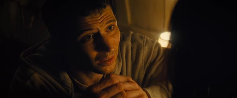 Josh O'Connor sabe lo que está sucediendo y necesitará toda la ayuda posible para dar a conocer la verdad. Josh O'Connor sabe lo que está sucediendo y necesitará toda la ayuda posible para dar a conocer la verdad.