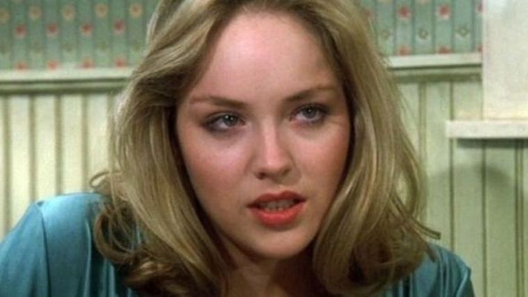 Sharon Stone tuvo su primer papel en un largometraje en esta película de terror de 1981.