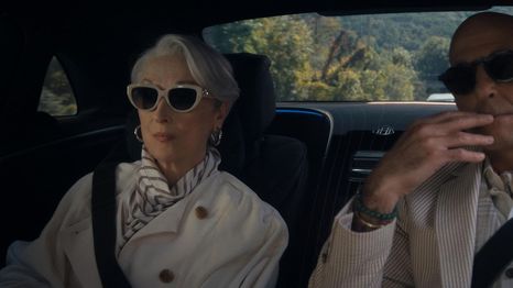 Miranda y Nigel de regreso en El Diablo viste a la moda 2. Miranda y Nigel de regreso en El Diablo viste a la moda 2.