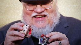 George todavía no termina de escribir el sexto libro, pero ya vio HOTD