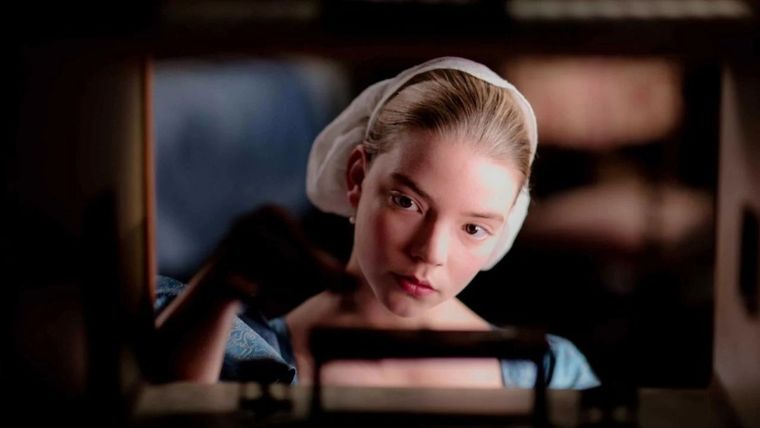 Anya Taylor-Joy protagoniza La casa de las miniaturas (2017).