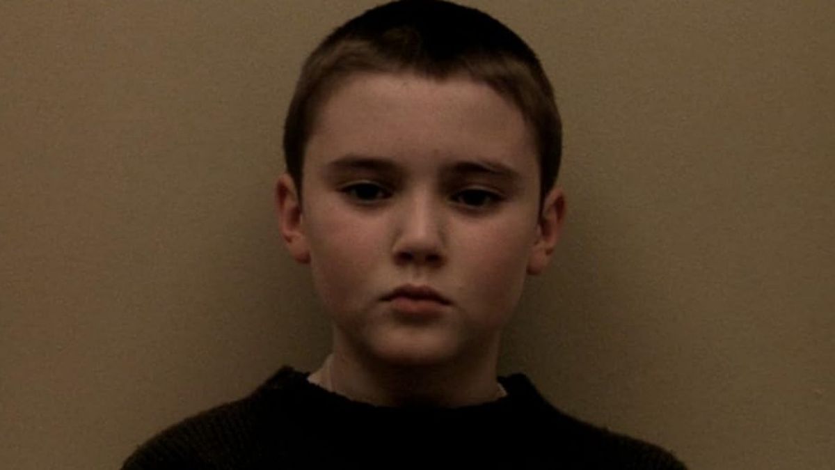 Cameron Bright era solo un niño cuando protagonizó el thriller Reencarnación en 2004. En la actualidad tiene 32 años y se ha retirado de la actuación para vivir una vida tranquila en su Canadá natal.