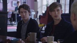 Tommy Dorfman se declaró como mujer trans.