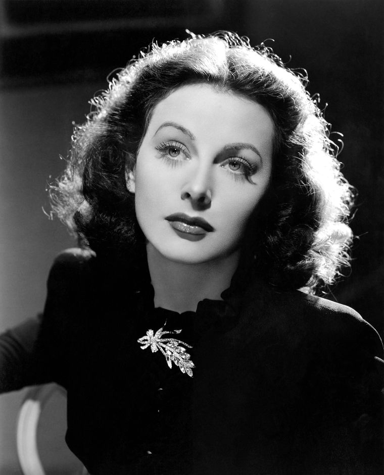 Hedy Lamarr, la actriz que pocos sabían influyó en la creación del WiFi Hedy Lamarr, la actriz que pocos sabían influyó en la creación del WiFi