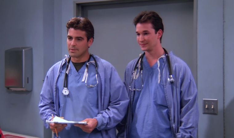 Los Doctores Doug Ross y John Carter, figuras de ER