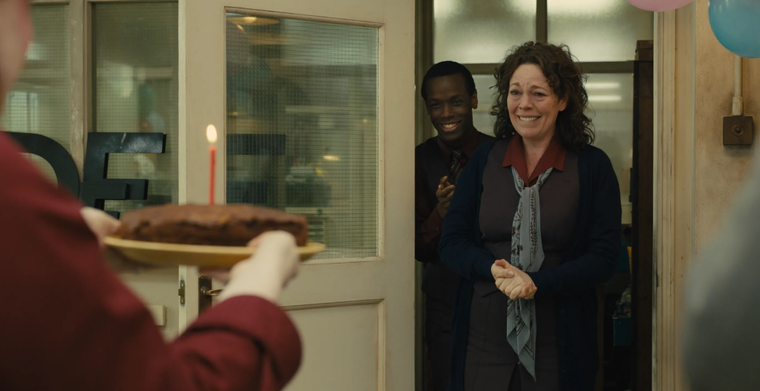 Olivia Colman suma otra brillante actuación en Imperio de Luz