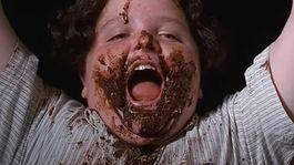 Jimmy Karz es recordado por su papel de Bruce en Matilda Jimmy Karz es recordado por su papel de Bruce en Matilda