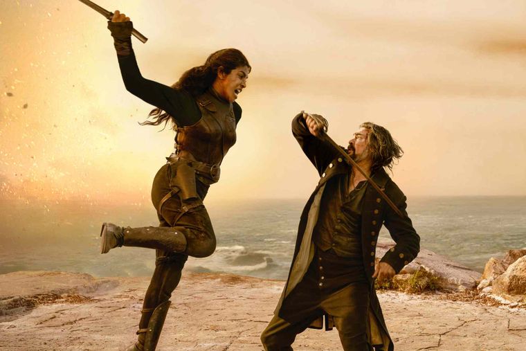 Un thriller tenso y elegante que construye su misterio a partir del engaño, las apariencias y el juego psicológico.