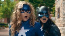 the cw cancela stargirl tras el estreno de su tercera temporada