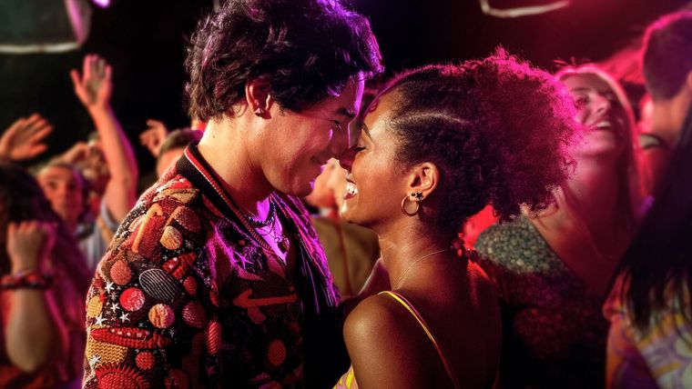 Estrenada en 2020, Summertime narra la apasionada historia de amor de Summer y Ale durante el verano