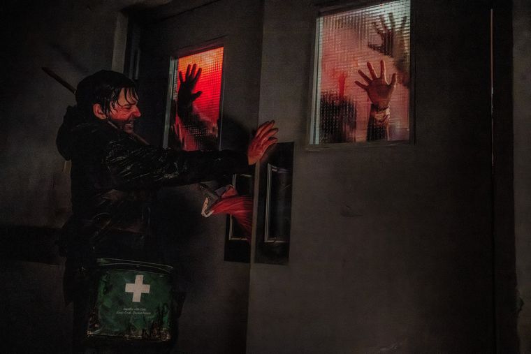 Austin Abrams es el protagonista de la versión de Resident Evil de Zach Cregger. Austin Abrams es el protagonista de la versión de Resident Evil de Zach Cregger.