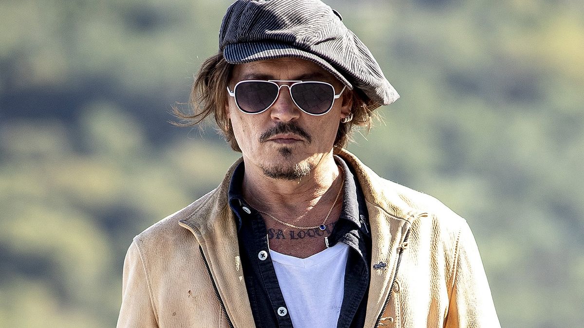 Johnny Depp lanza un mensaje a sus fans en redes sociales y les pide que  estén alerta