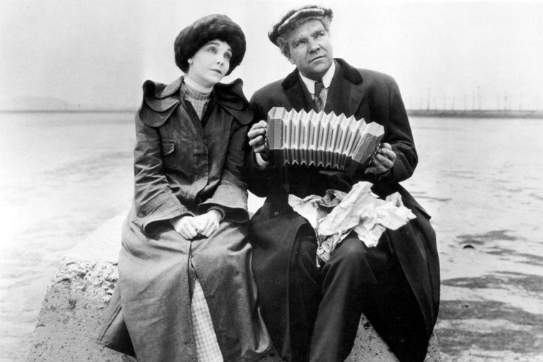 Gibson Gowland y ZaSu Pitts en Avaricia. Gibson Gowland y ZaSu Pitts en Avaricia.