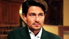 Fernando Colunga ha sorprendido con su nueva actuación en El secreto de la familia Greco. Fernando Colunga ha sorprendido con su nueva actuación en El secreto de la familia Greco.