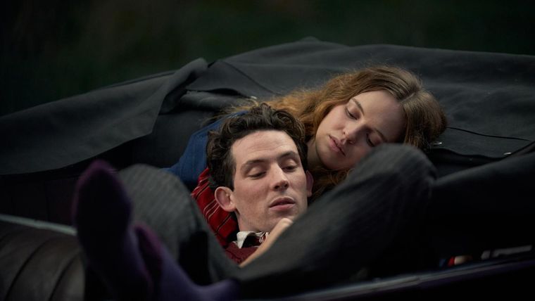 Una historia de amor que transcurre mediante flashbacks y recuerdos