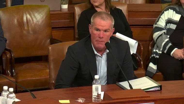 Al descubierto: La caída de Favre llegó esta semana a Netflix.