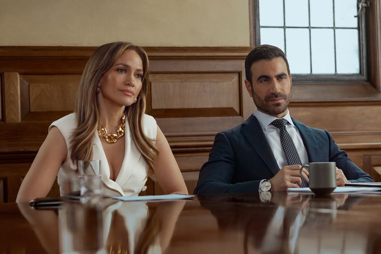 Jennifer Lopez y Brett Goldstein protagonizan la comedia romántica de Netflix.&nbsp;