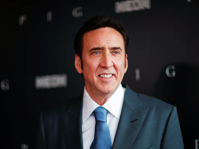 Nicolas Cage afila los colmillos