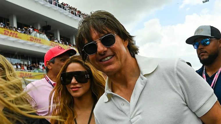 La colombiana se mostró feliz junto al actor.