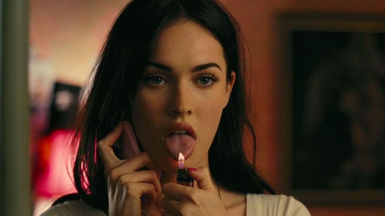 Megan Fox protagoniza Jennifers Body, película de terror dosmilera que fracasó en taquilla y luego se volvió de culto.