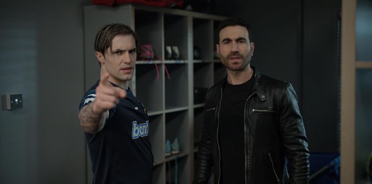 Ted-lasso-brett-goldstein-Phil Dunster-dress-room