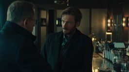 6 episodios que atrapan desde el primer minuto. 6 episodios que atrapan desde el primer minuto.