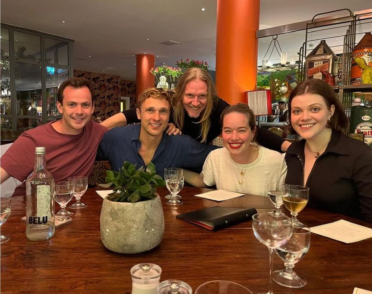 El elenco y director de Las Crónicas de Narnia a 20 años del estreno de la primera película. El elenco y director de Las Crónicas de Narnia a 20 años del estreno de la primera película.