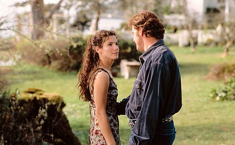 Sandra Bullock protagoniza esta icónica película romántica de los 90