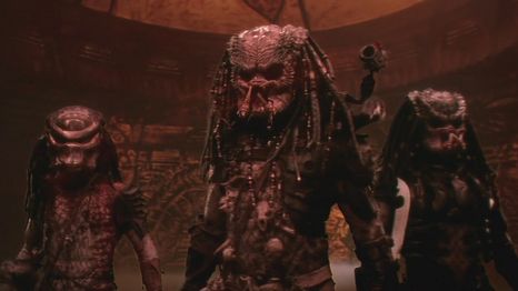 Kevin Peter Hall también dio vida al Elder Predator, Greyback