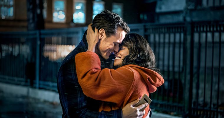 Amor a primer mensaje: una rom-com con reflexiones sinceras. Amor a primer mensaje: una rom-com con reflexiones sinceras.