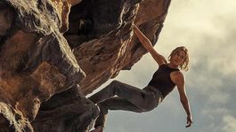 Charlize Theron protagoniza Ápex Charlize Theron protagoniza Ápex